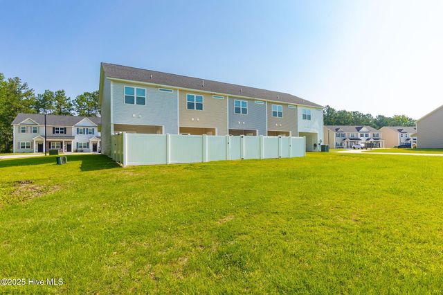 7 Jaydn Drive, Jacksonville, NC 28546