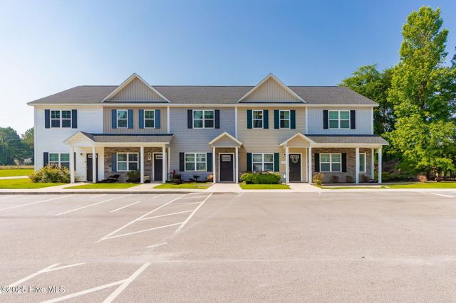 7 Jaydn Drive, Jacksonville, NC 28546