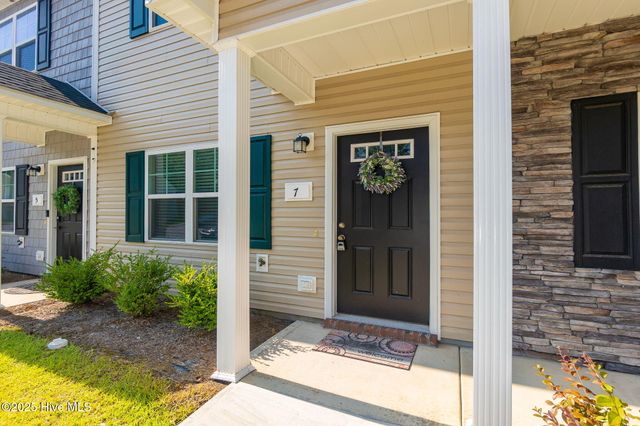 7 Jaydn Drive, Jacksonville, NC 28546