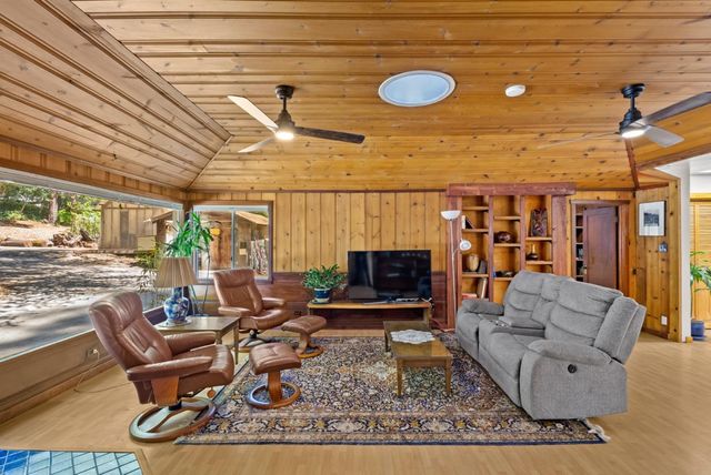 260 Overlook Drive, Boulder Creek, CA 95006