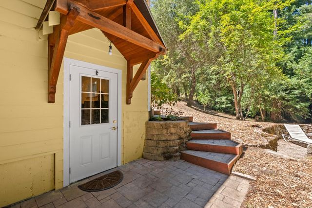260 Overlook Drive, Boulder Creek, CA 95006