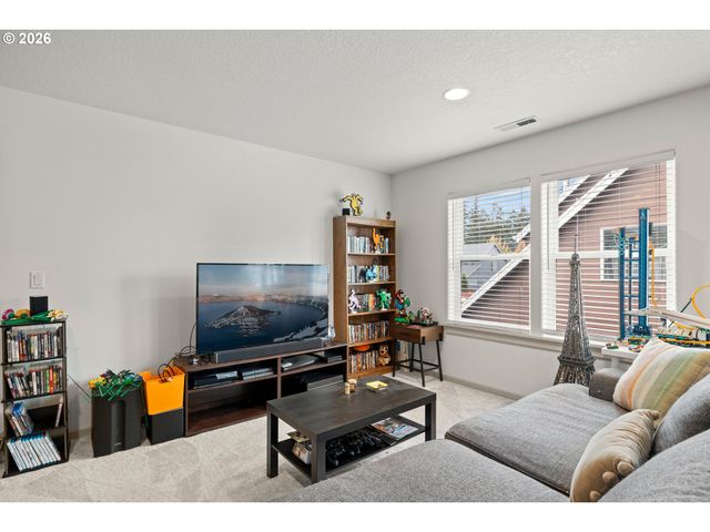 14574 PITTOCK Pl, Oregon City, OR 97045