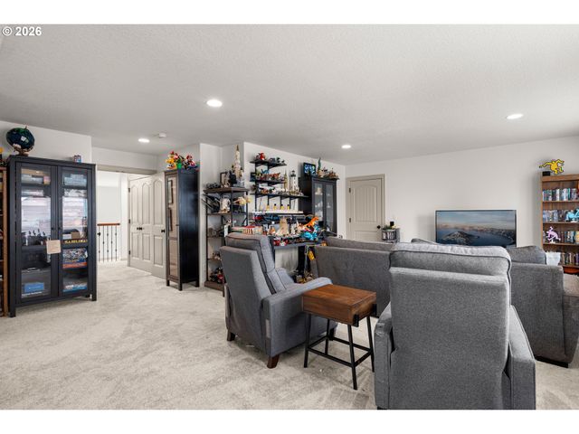 14574 PITTOCK Pl, Oregon City, OR 97045