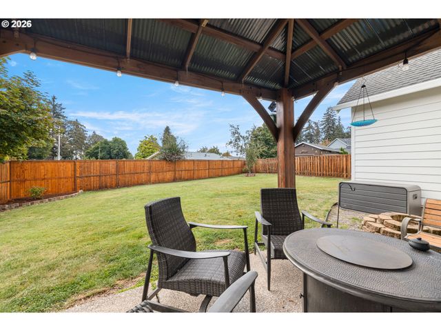 14574 PITTOCK Pl, Oregon City, OR 97045