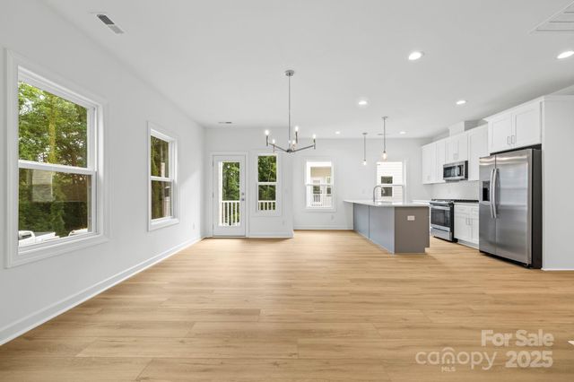 3920 Hager Drive, Charlotte, NC 28208