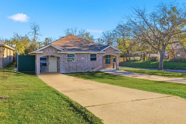 2900 NW 29th Street, Fort Worth, TX 76106