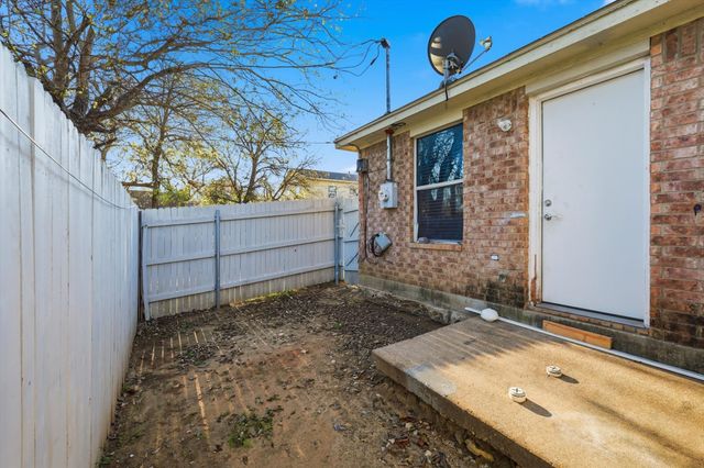 2900 NW 29th Street, Fort Worth, TX 76106