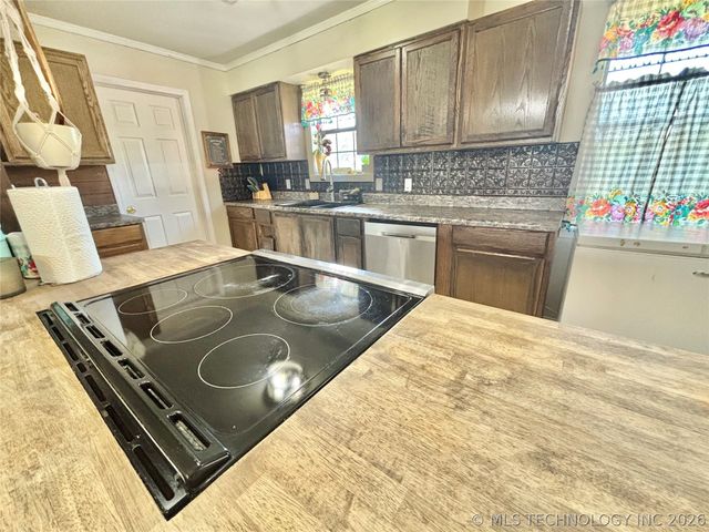 40228 E County Road 1219, Stigler, OK 74462