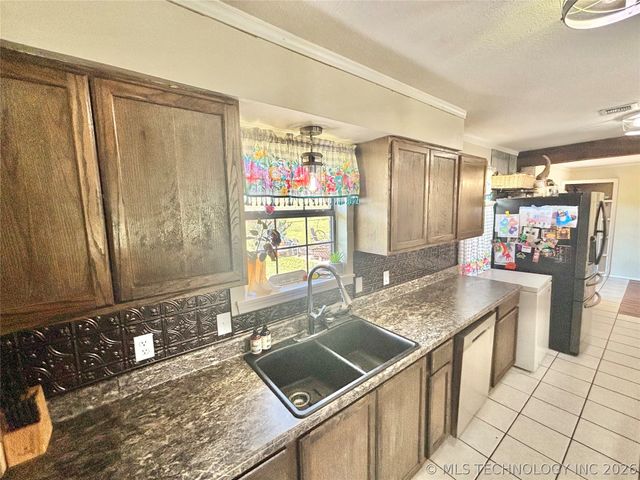 40228 E County Road 1219, Stigler, OK 74462
