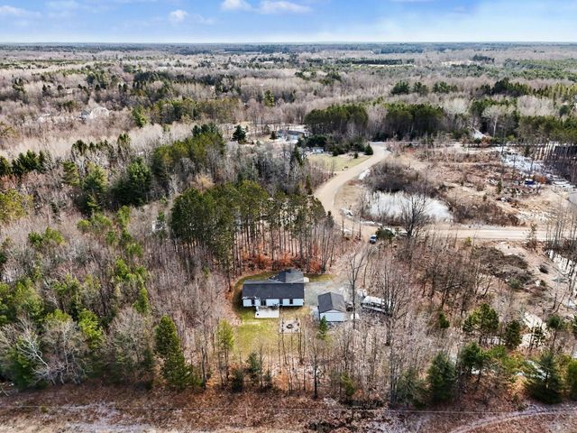 969 N Pine Ridge Drive, Ludington, MI 49431