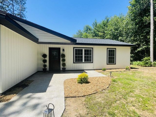 969 N Pine Ridge Drive, Ludington, MI 49431