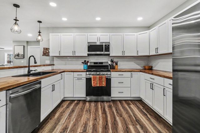 969 N Pine Ridge Drive, Ludington, MI 49431