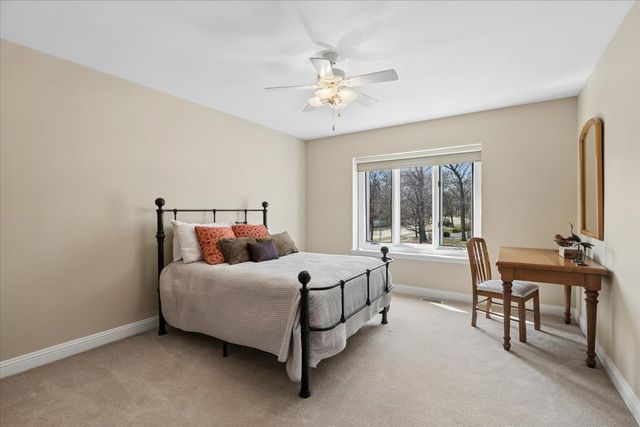 1065 Vineyard Drive, Gurnee, IL 60031