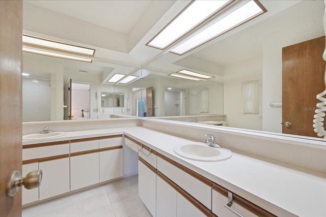 2804 PALAMORE DRIVE, Tampa, FL 33618