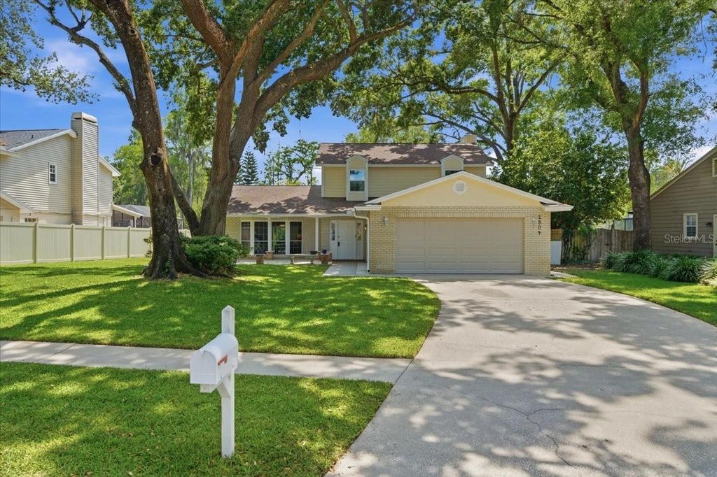 2804 PALAMORE DRIVE, Tampa, FL 33618