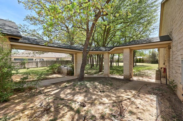 105 Oak Plaza DR, Georgetown, TX 78628