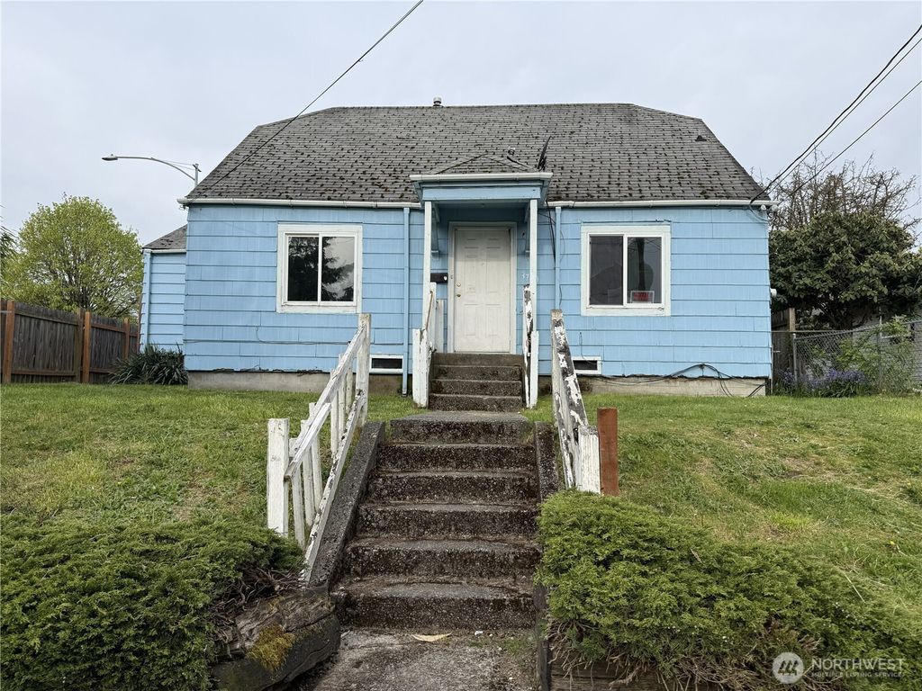 3790 E B Street, Tacoma, WA 98404