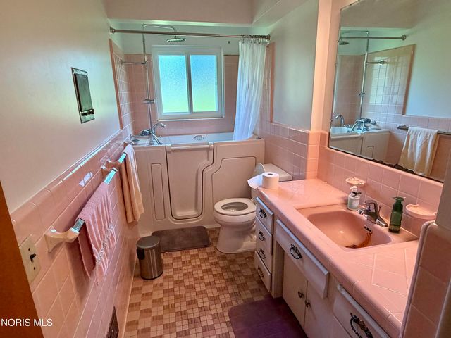 2235 Belvedere Drive, Toledo, OH 43614