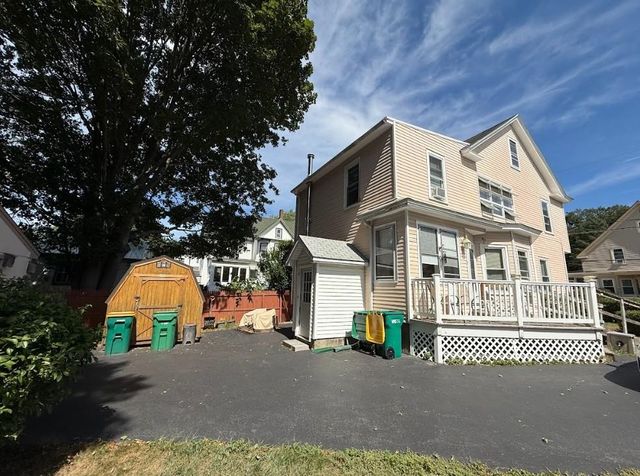 51 Chestnut Street, Rochester, NH 03867