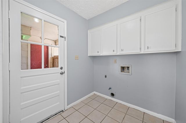 5703 Green Timbers Drive, Humble, TX 77346