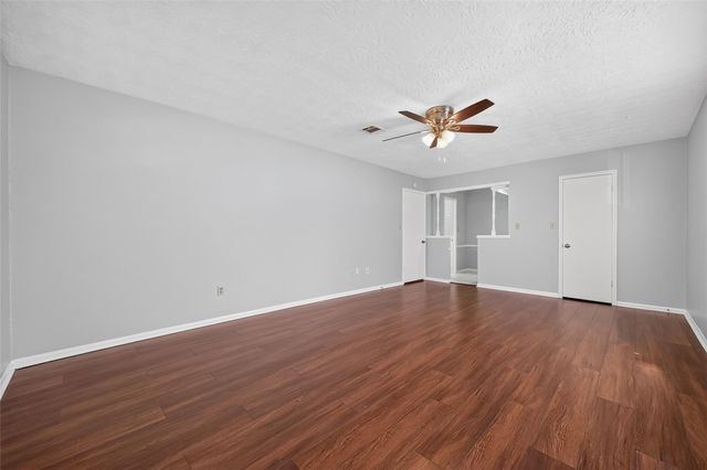 5703 Green Timbers Drive, Humble, TX 77346