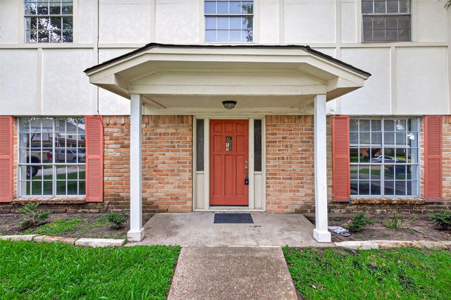 5703 Green Timbers Drive, Humble, TX 77346