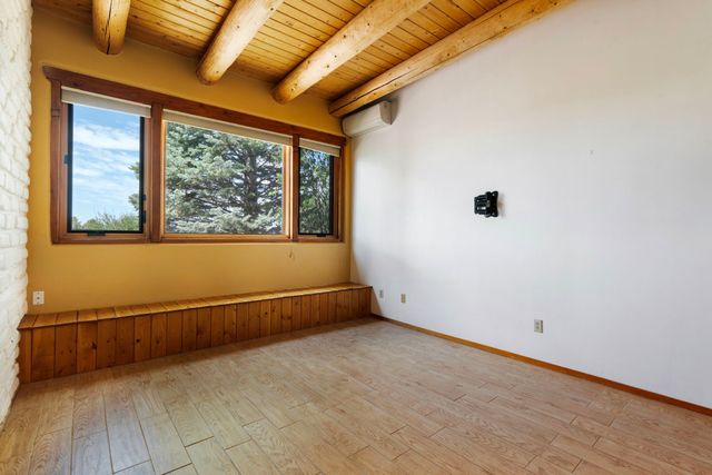 22 Aventura Road, Santa Fe, NM 87508
