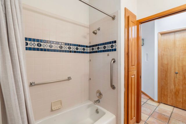 22 Aventura Road, Santa Fe, NM 87508