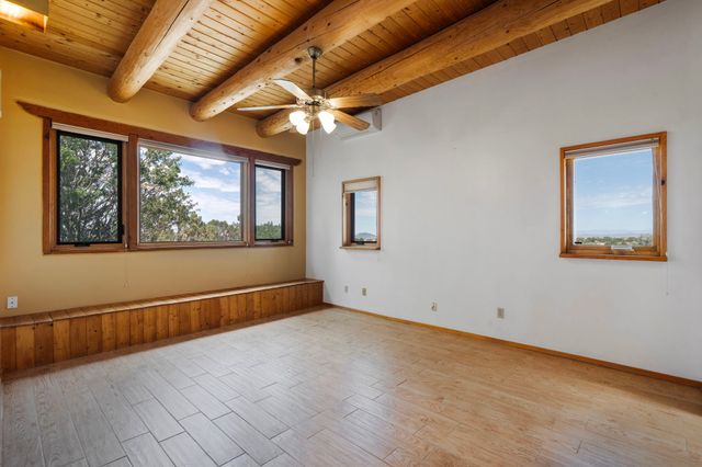 22 Aventura Road, Santa Fe, NM 87508