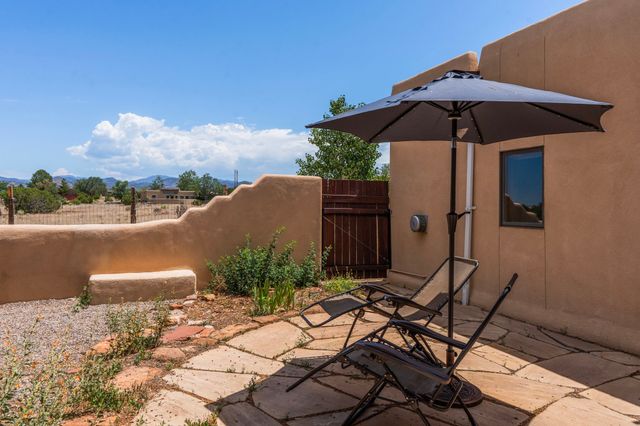 22 Aventura Road, Santa Fe, NM 87508