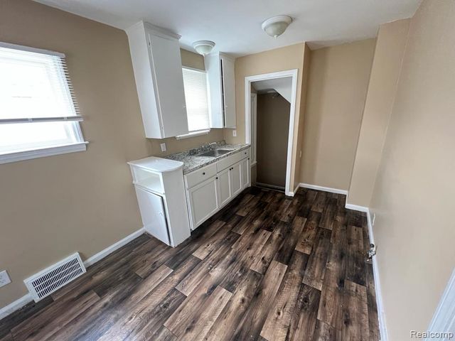 2460 S Deacon Street, Detroit, MI 48217