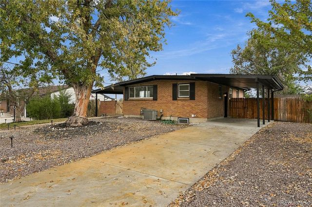 8750 Mcelwain Boulevard, Denver, CO 80229