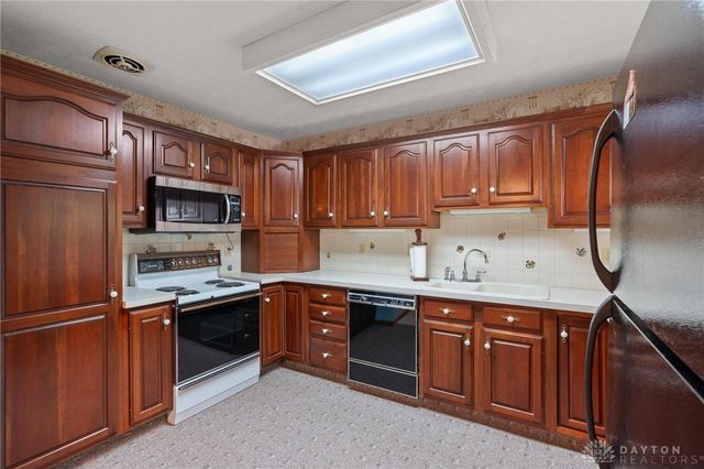 844 Louise Drive, Xenia, OH 45385