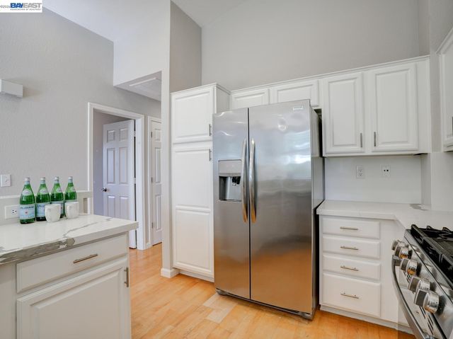 112 Camerota Way, Redwood City, CA 94065