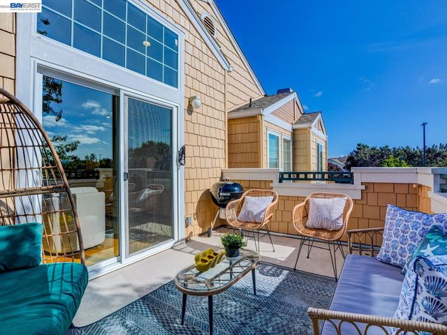 112 Camerota Way, Redwood City, CA 94065