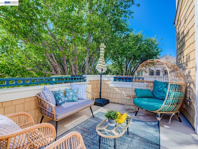 112 Camerota Way, Redwood City, CA 94065