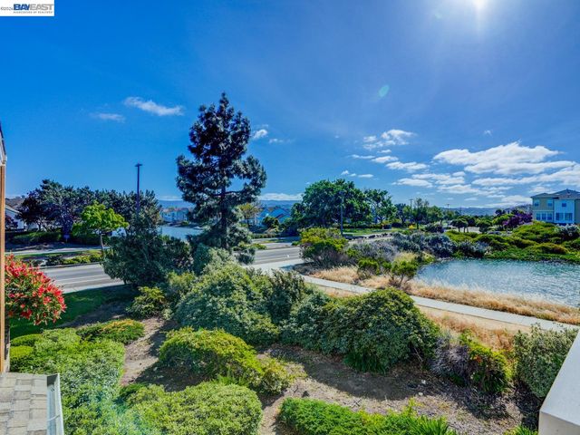 112 Camerota Way, Redwood City, CA 94065