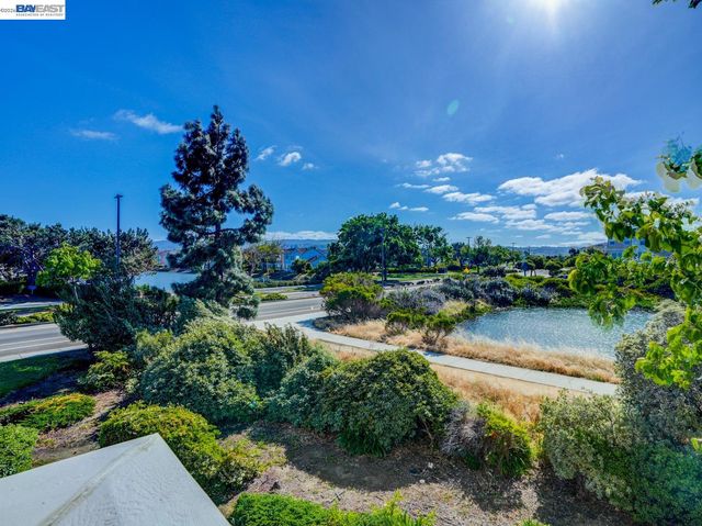112 Camerota Way, Redwood City, CA 94065