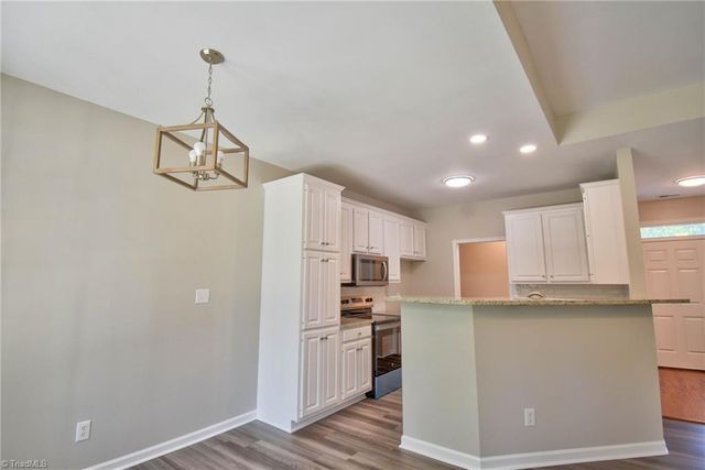 5328 Woodhollow Road, Mcleansville, NC 27301