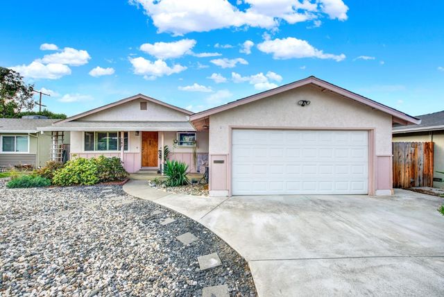 147 W Woodland Ave, Woodland, CA 95695