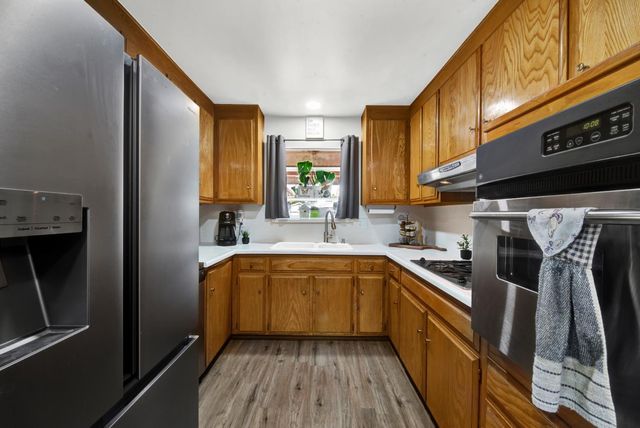 147 W Woodland Ave, Woodland, CA 95695