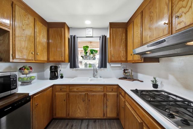 147 W Woodland Ave, Woodland, CA 95695