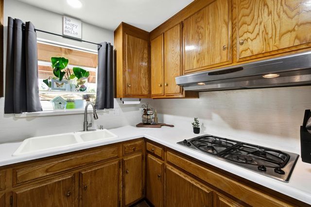 147 W Woodland Ave, Woodland, CA 95695