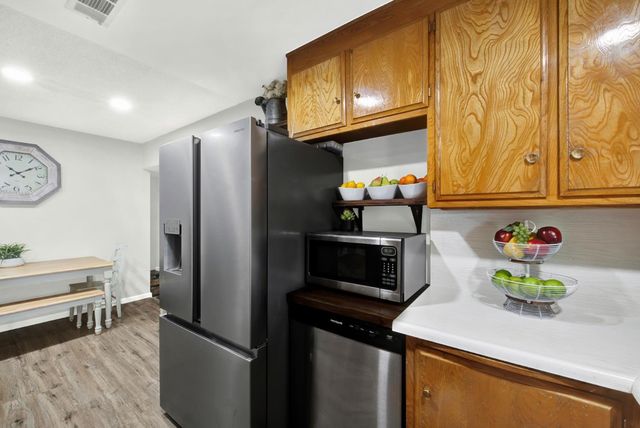 147 W Woodland Ave, Woodland, CA 95695