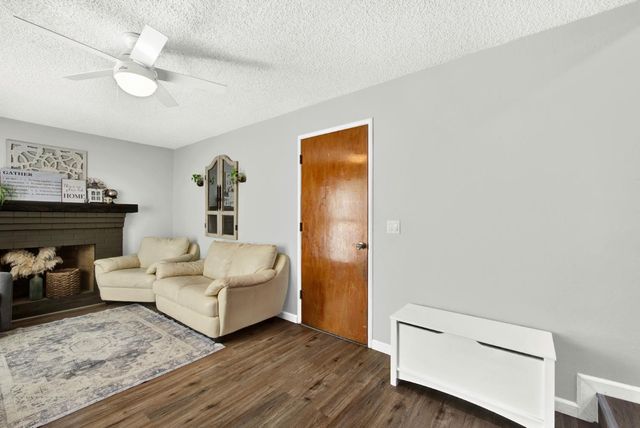 147 W Woodland Ave, Woodland, CA 95695