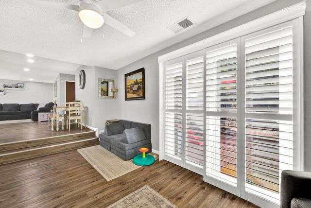 147 W Woodland Ave, Woodland, CA 95695