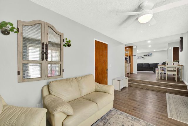 147 W Woodland Ave, Woodland, CA 95695