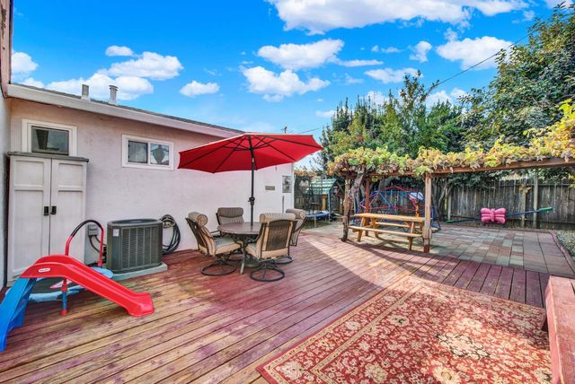 147 W Woodland Ave, Woodland, CA 95695