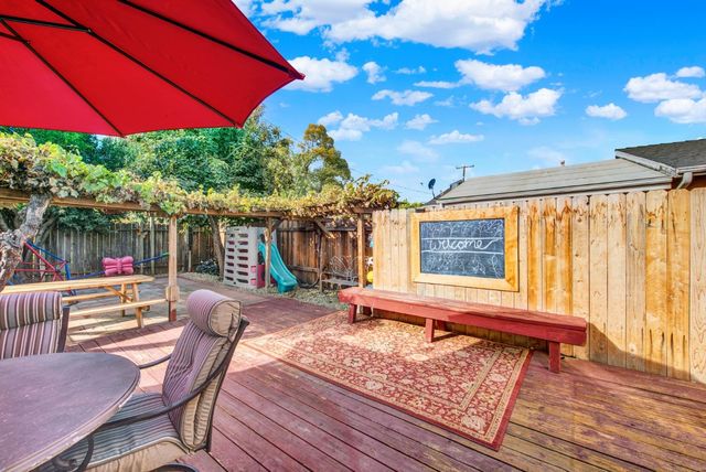 147 W Woodland Ave, Woodland, CA 95695