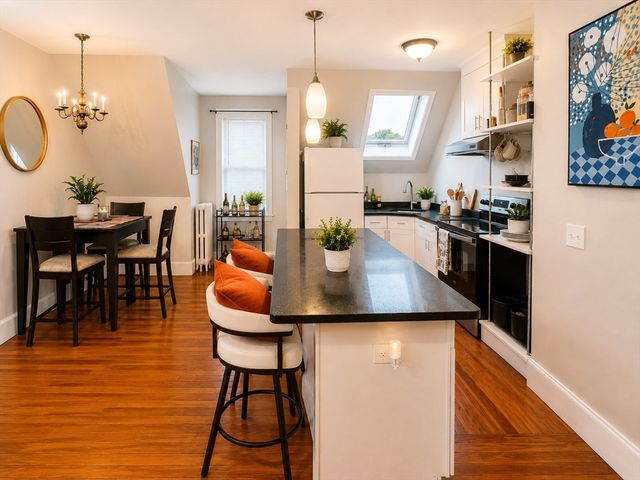 9 Willis St 3, Boston, MA 02125
